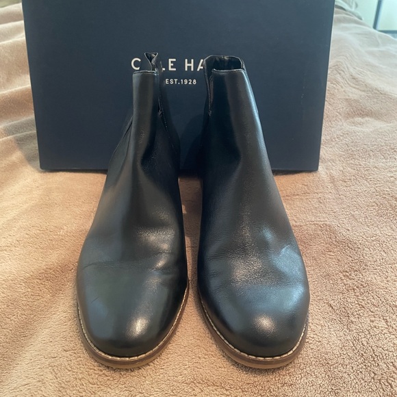 New Ladies Cole Haan 8.5 C (Wide) Abbot bootie - Picture 2 of 10